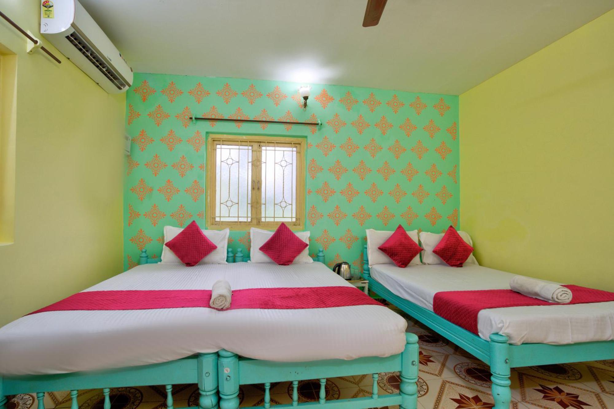 Oceanic Pearl Beach Guest House Calangute Exterior photo