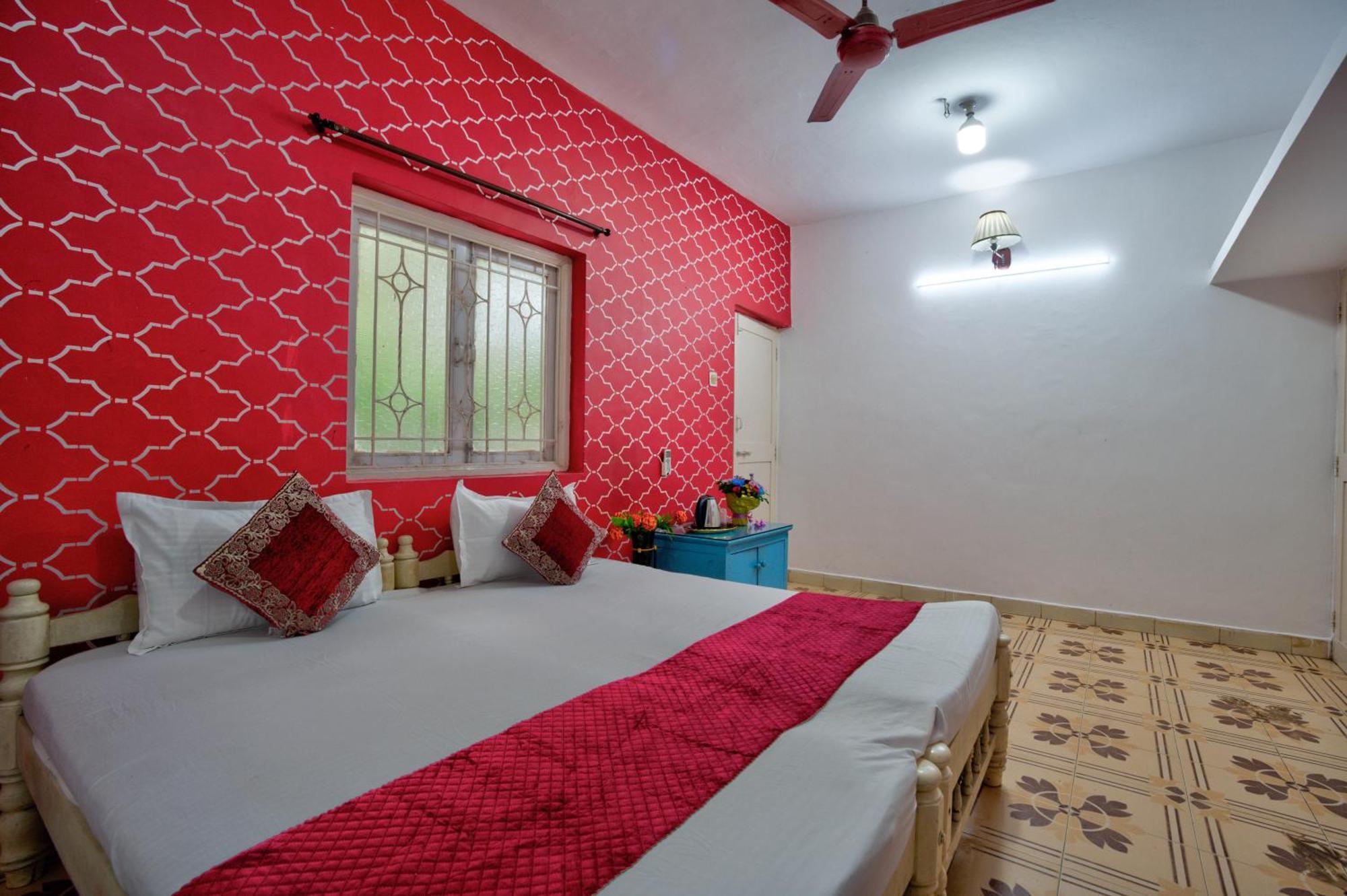 Oceanic Pearl Beach Guest House Calangute Exterior photo